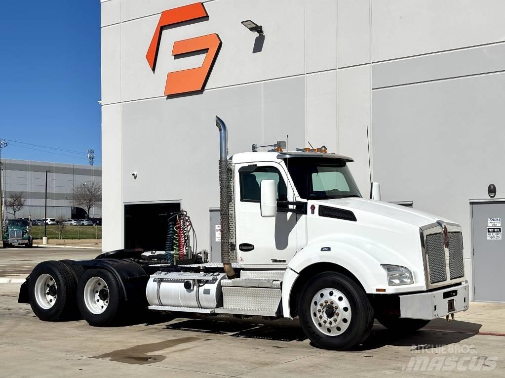 Kenworth T 880 Trekkers