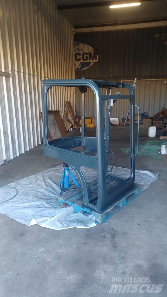 Yanmar Vio 45 Cabine en interieur