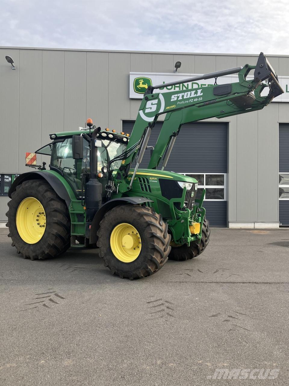 John Deere 6215R Tractoren