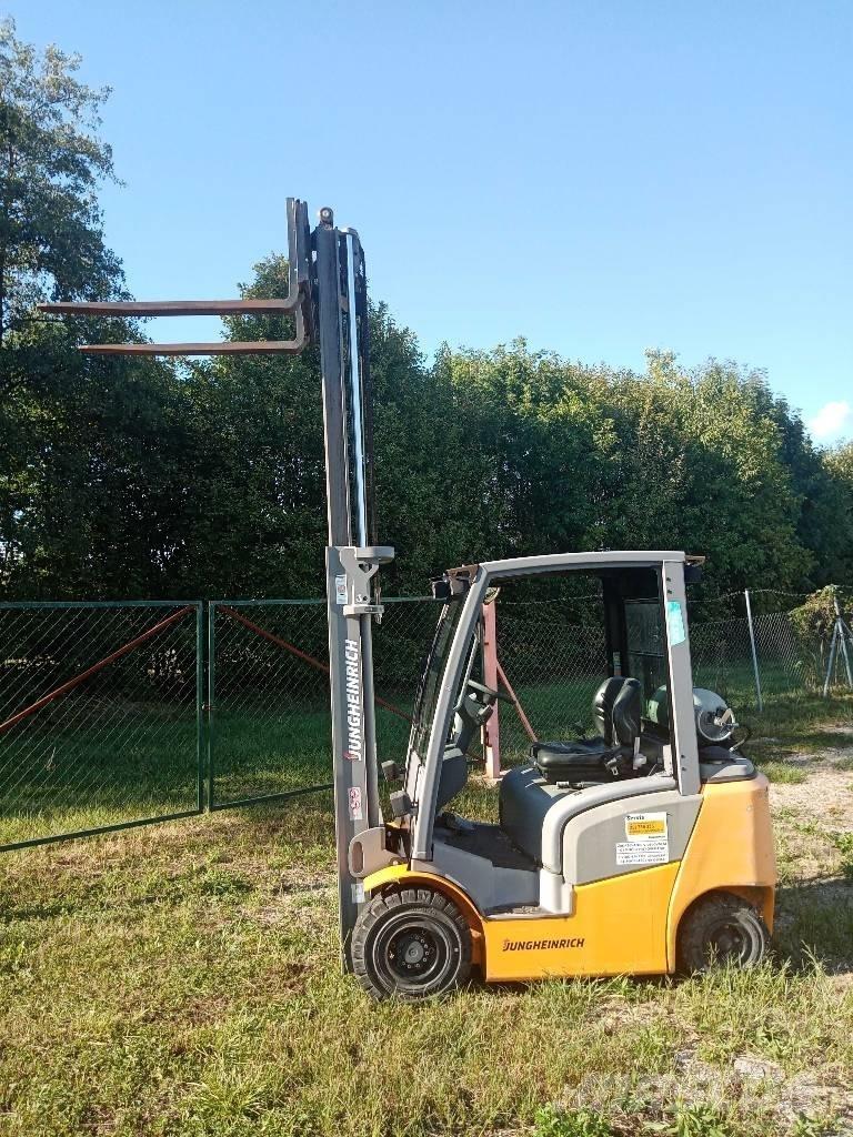 Jungheinrich TFG 320 LPG heftrucks