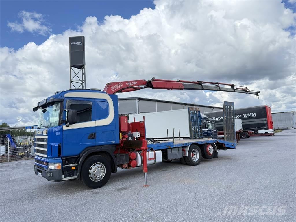 Scania R124 6X2 Vlakke laadvloer met kraan