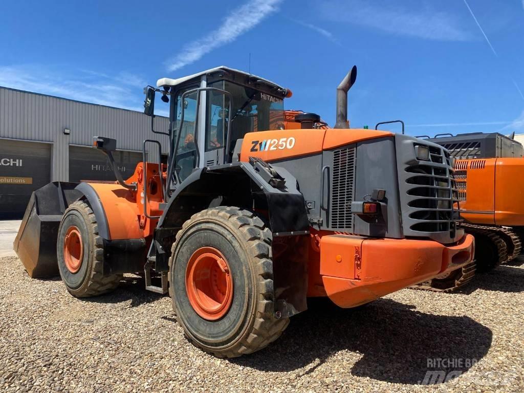Hitachi ZW 250 Wielladers