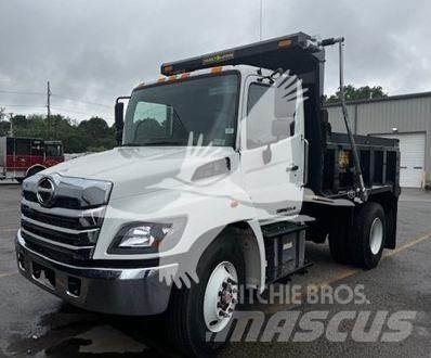 Hino L7 Kipper