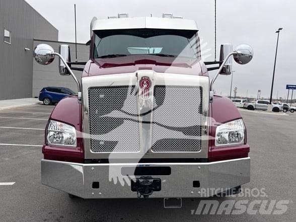 Kenworth T880 Trekkers