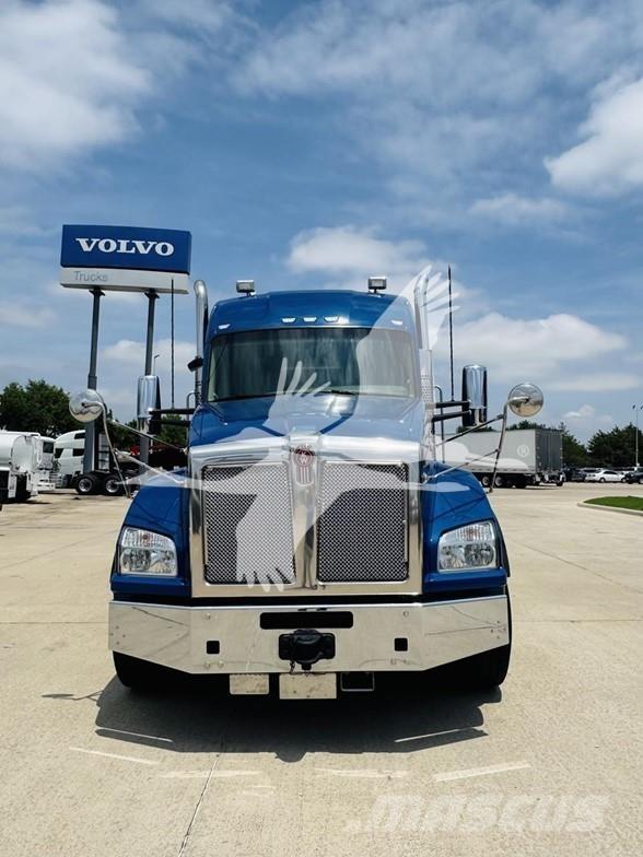 Kenworth T880 Trekkers