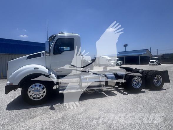 Kenworth T880 Trekkers