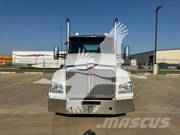 Kenworth T880 Trekkers