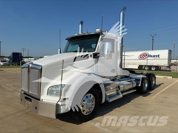 Kenworth T880 Trekkers