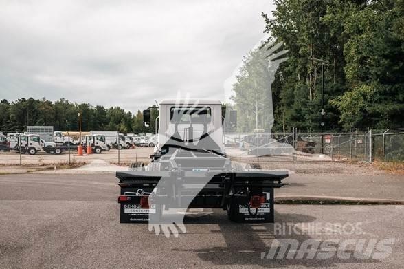 Mack MD6 Chassis met cabine
