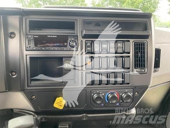 Mack MD6 Platte bakwagens