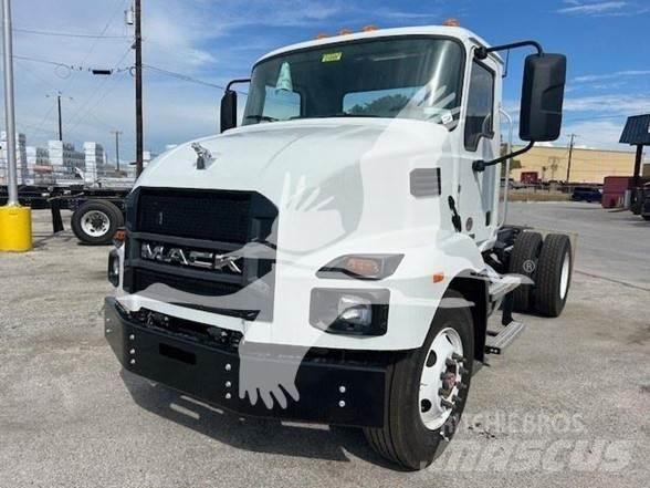 Mack MD6 Chassis met cabine