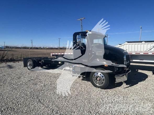 Mack MD6 Chassis met cabine