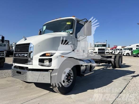 Mack MD6 Chassis met cabine