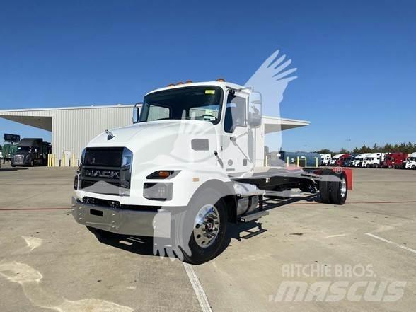 Mack MD6 Chassis met cabine