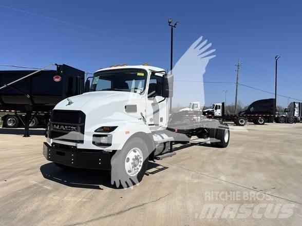 Mack MD6 Chassis met cabine