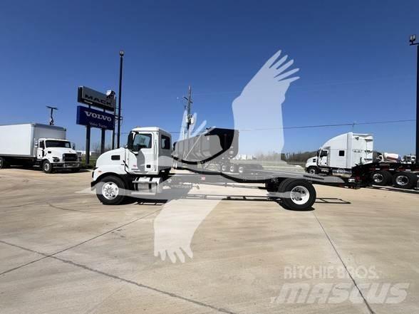 Mack MD6 Chassis met cabine