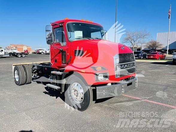 Mack MD6 Chassis met cabine