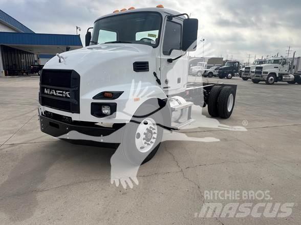 Mack MD6 Chassis met cabine