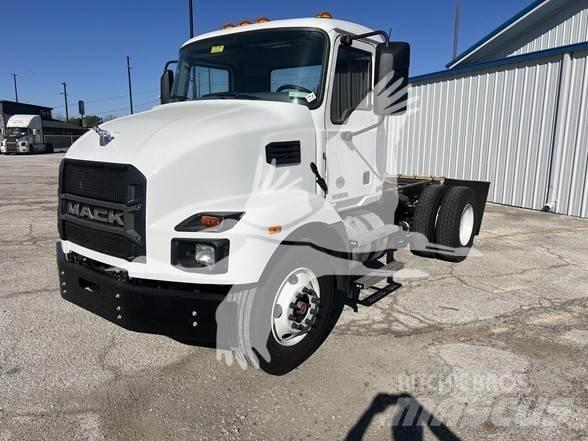 Mack MD6 Chassis met cabine