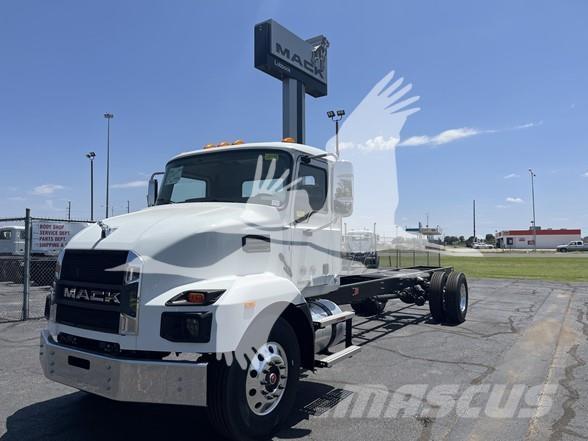 Mack MD6 Chassis met cabine