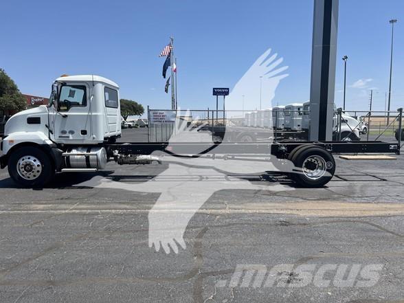 Mack MD6 Chassis met cabine