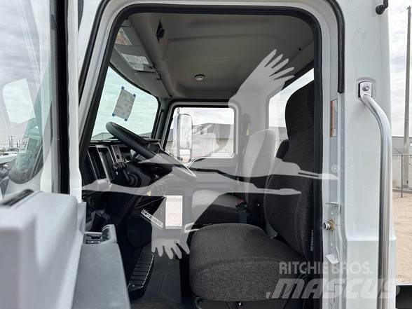 Mack MD7 Chassis met cabine