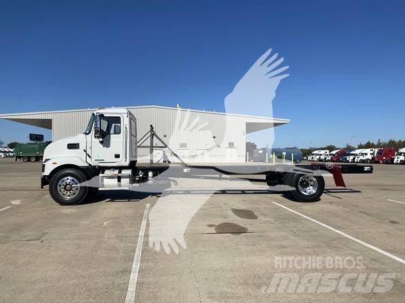 Mack MD7 Chassis met cabine