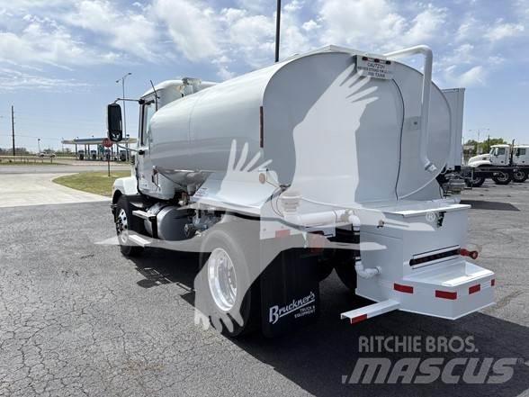 Mack MD7 Tankwagen
