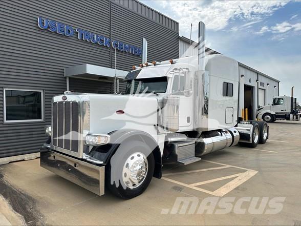 Peterbilt 389 Trekkers