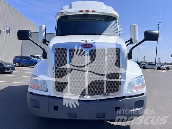 Peterbilt 579 Trekkers