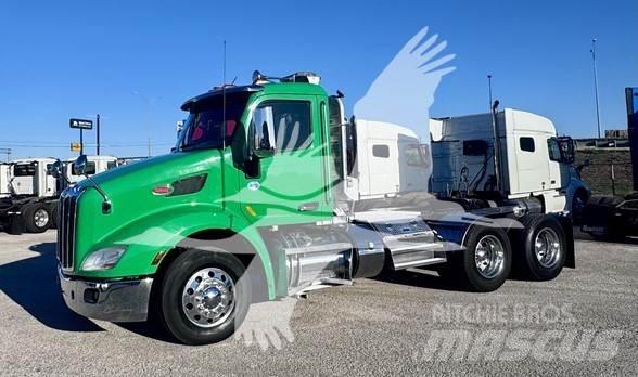 Peterbilt 579 Trekkers