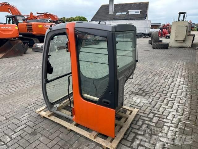 Hitachi ZX 70 Rupsgraafmachines