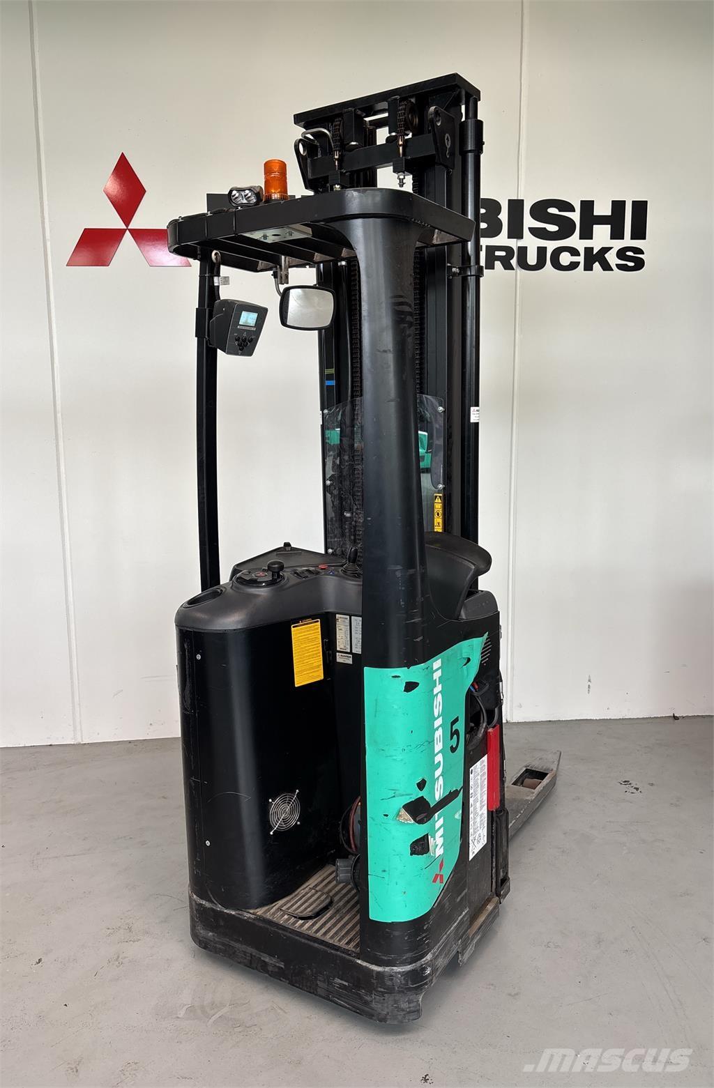 Mitsubishi SBR16N Zelfrijdende stapelaars