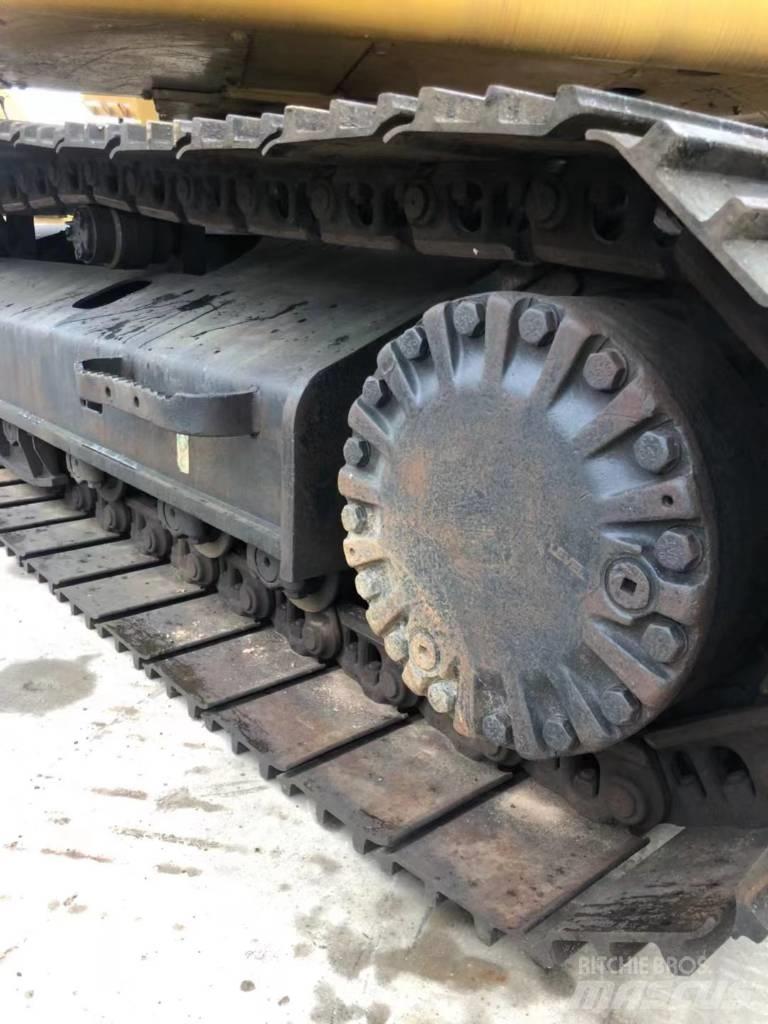 CAT 323 D Rupsgraafmachines