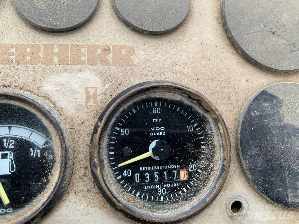 Liebherr LR 621B Rupsladers