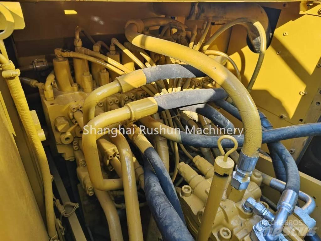 CAT 320 D Rupsgraafmachines