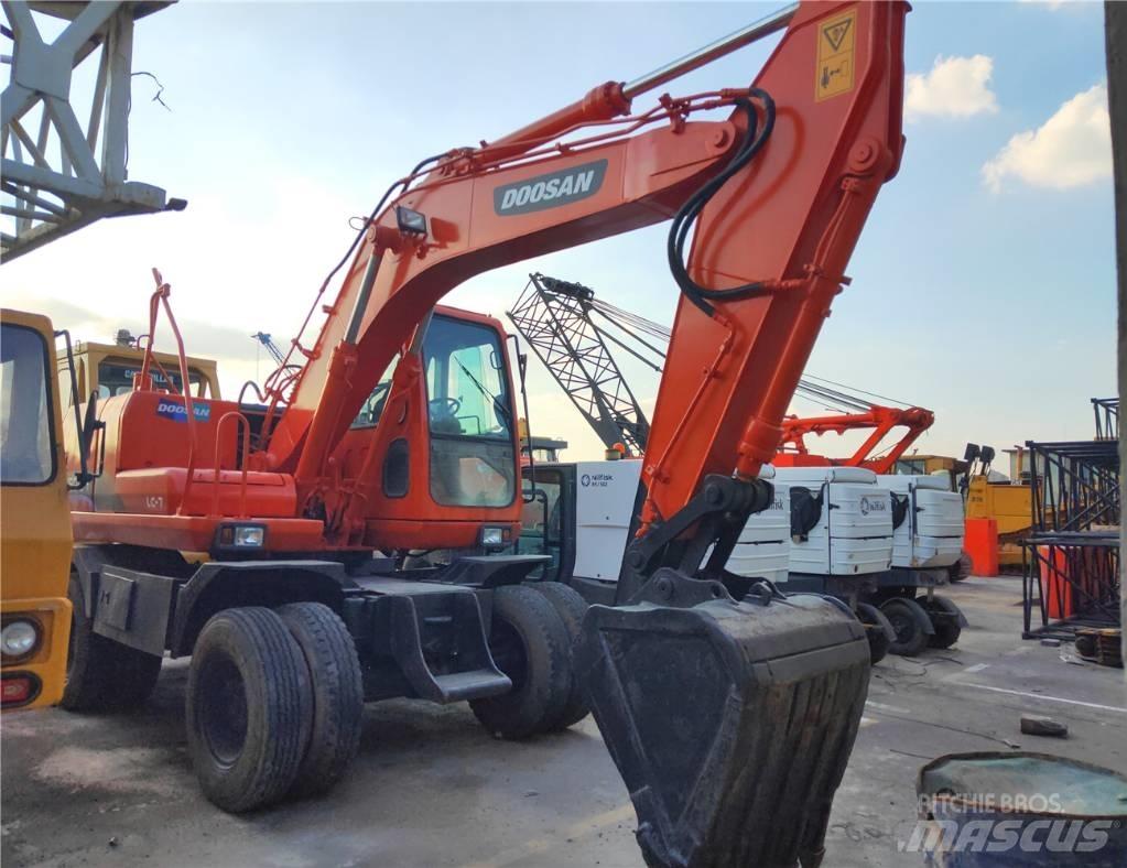 Doosan DH150W Wielgraafmachines