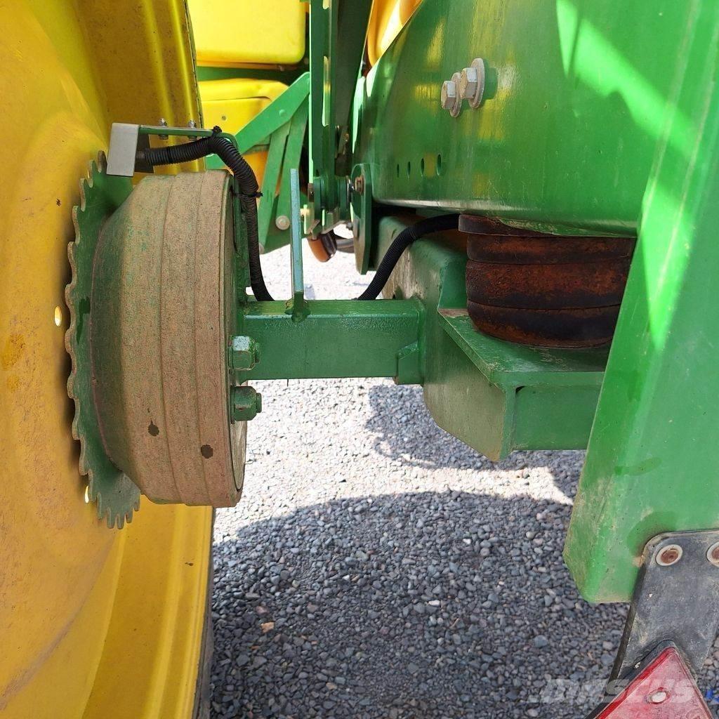 John Deere 732 Getrokken spuitmachines