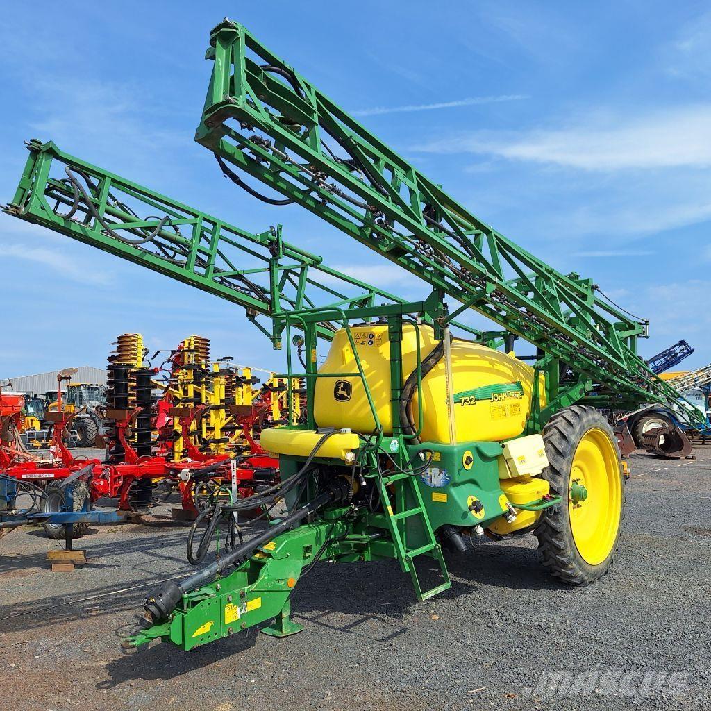 John Deere 732 Getrokken spuitmachines