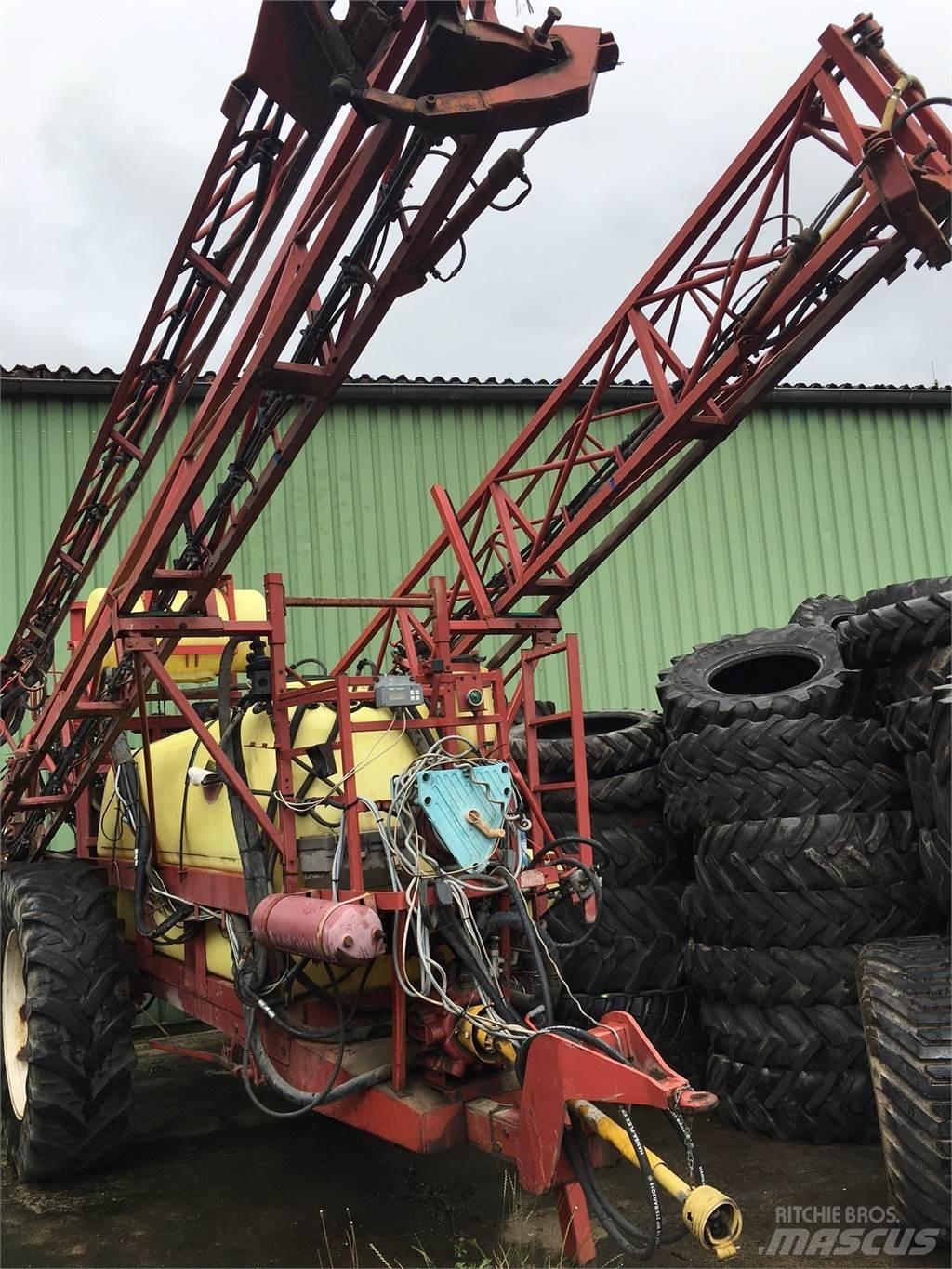 Hardi 3500 Getrokken spuitmachines