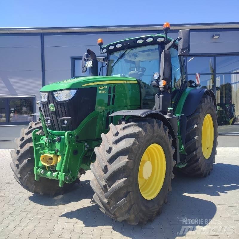 John Deere 6250R Tractoren