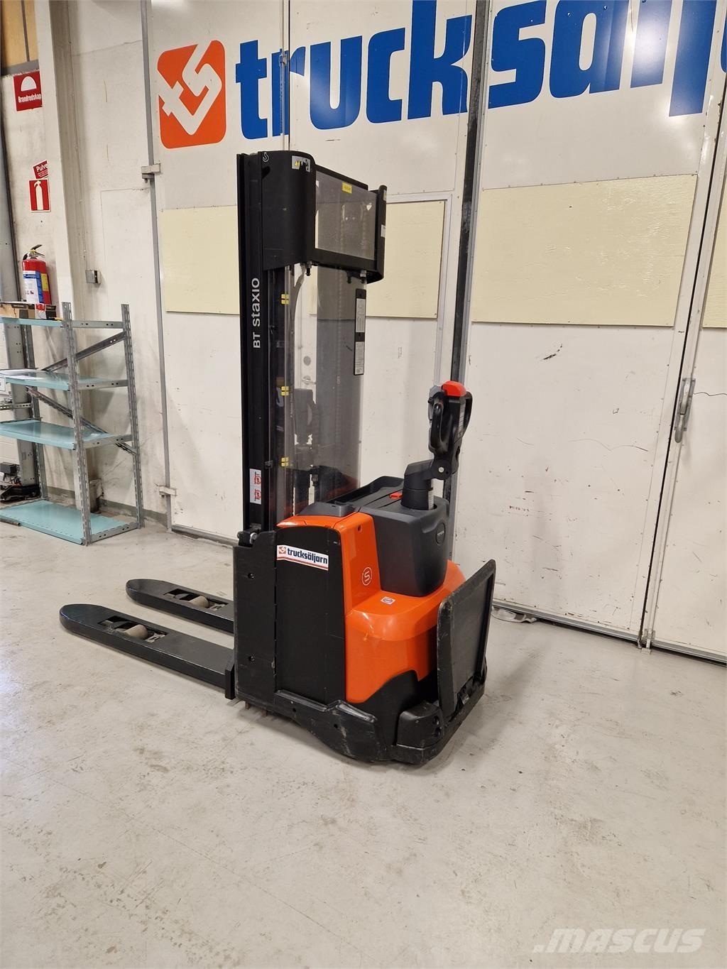 Toyota SWE120L Zelfrijdende stapelaars