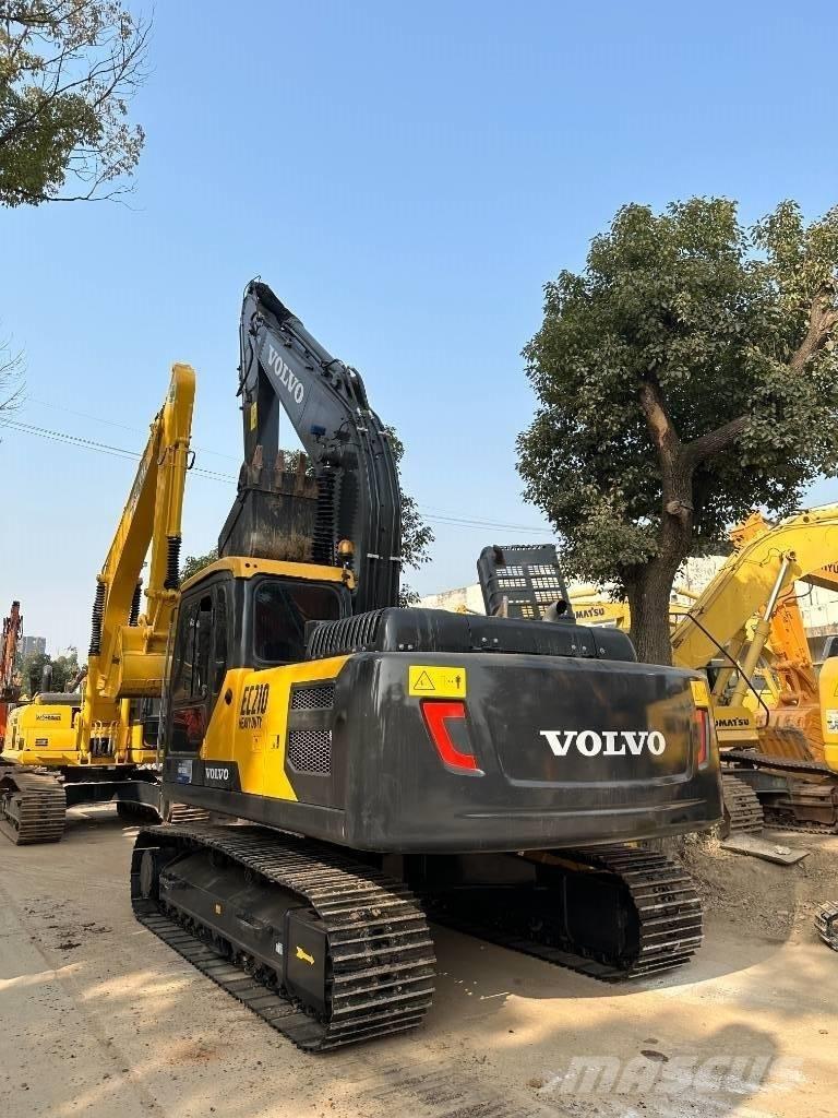 Volvo EC 210 Midigraafmachines 7t - 12t