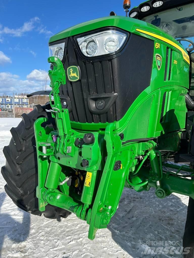 John Deere 6R 250 Tractoren