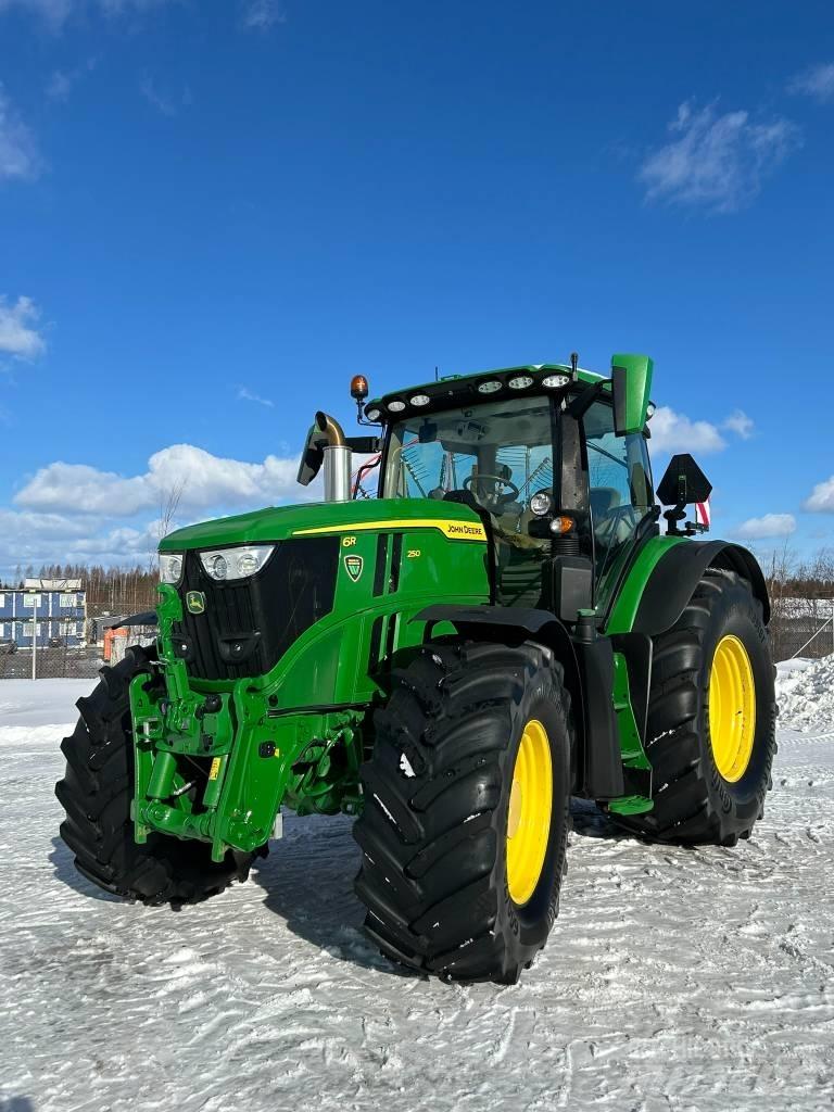 John Deere 6R 250 Tractoren