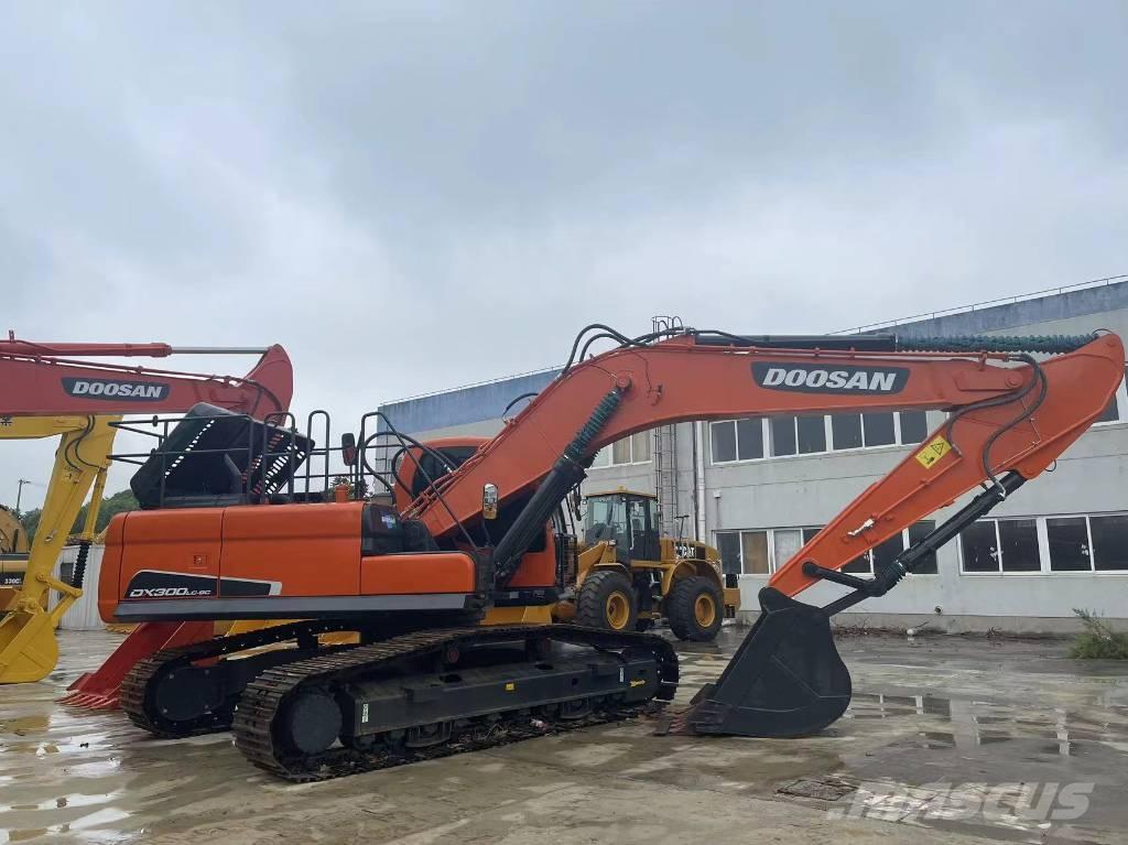 Doosan DX 300 LC Rupsgraafmachines
