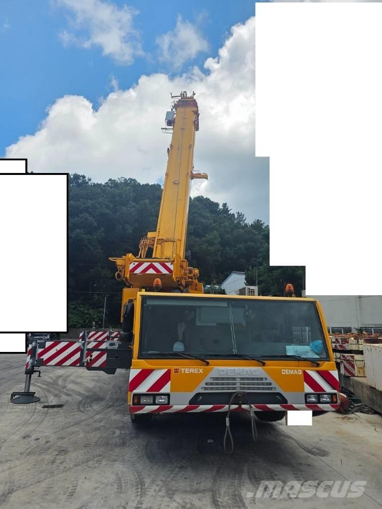 Demag AC300 Kranen voor alle terreinen