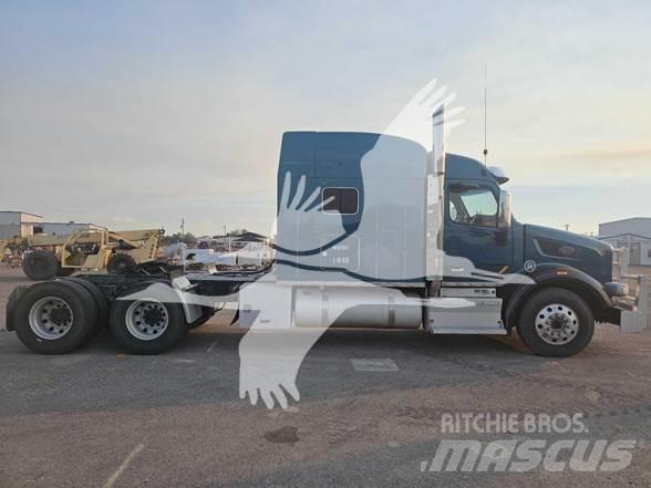 Peterbilt 567 Trekkers