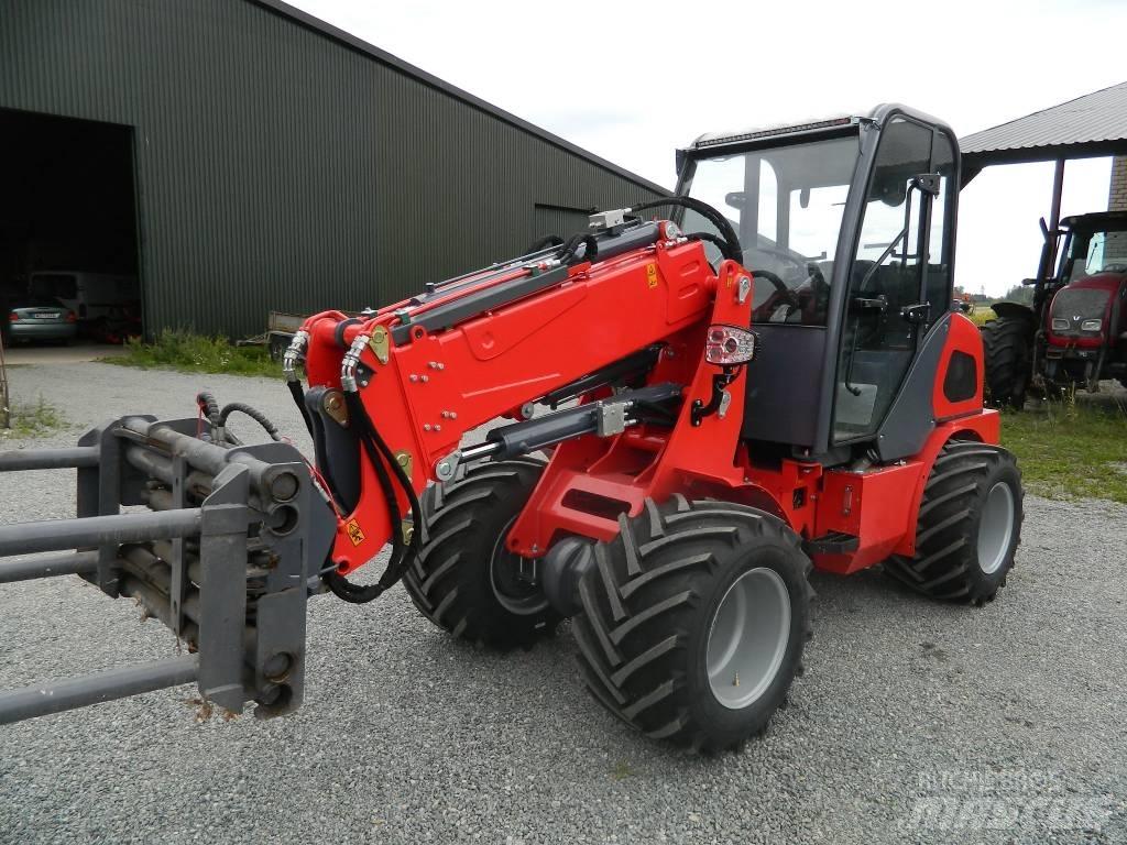 Attack 850AT Voorladers en gravers