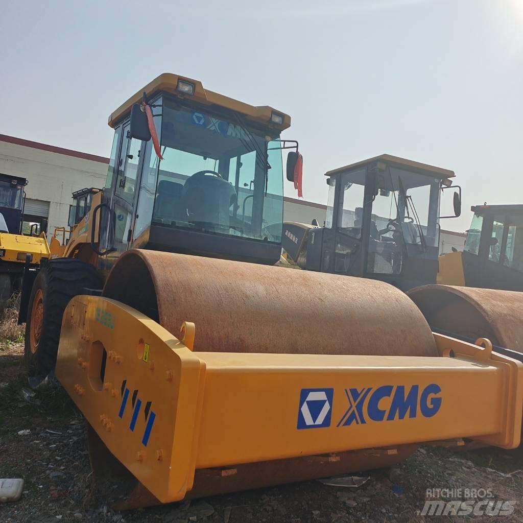 XCMG XS 263 J Trilrolwalsen
